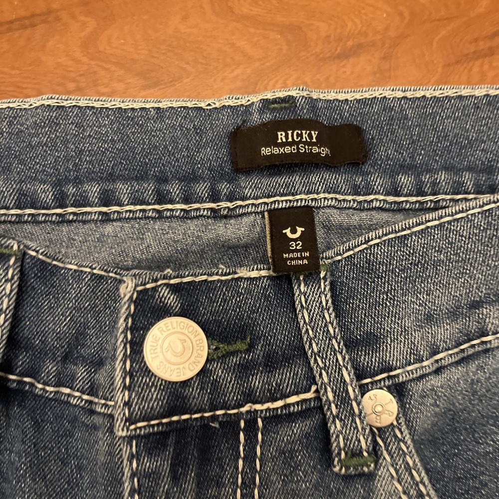 True Religion Jean Shorts Size 32 Ricky Relaxed Straight Light Pacific Wash - Picture 2 of 8